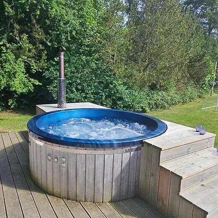 New And Modern With Hot Tub * Grenå