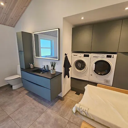 New And Modern With Hot Tub * Grenå