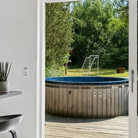 New And Modern With Hot Tub Grenå